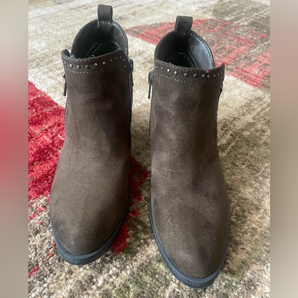 BRAND NEW BOOTIES